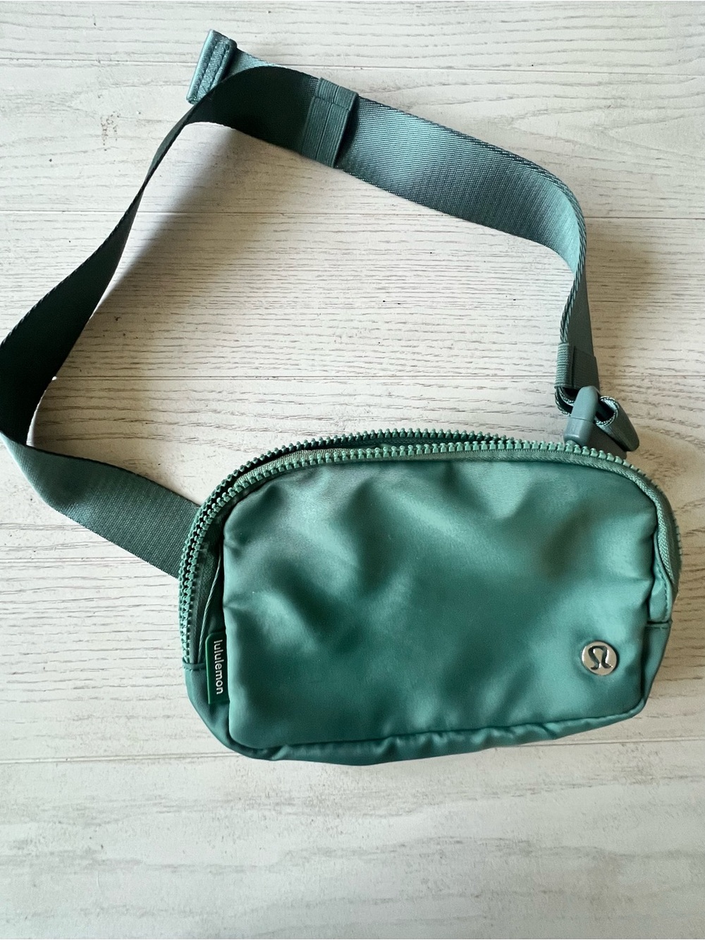Lululemon Everywhere Belt Bag- Forest Green